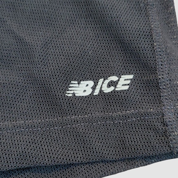 New Balance Women's NB Ice Tank Top Black Shrer Lightweight Running Sports Bra - Picture 3 of 8